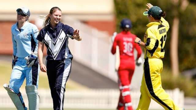Australia call on uncapped Beams