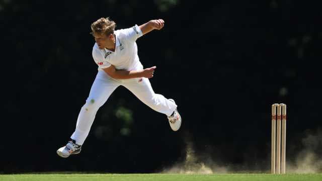 Daryn Dupavillon puts Knights on top of Group B, Rudi Second's 171 in vain for Warriors