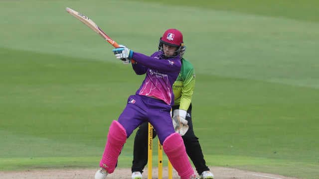 Rachael Haynes maintains her form as Lightning cruise