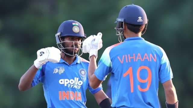 Malhotra, George fifties set up India vs Pakistan final