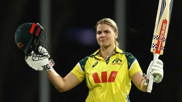 Voll 131* trumps Mostary 118 as Australia seal series