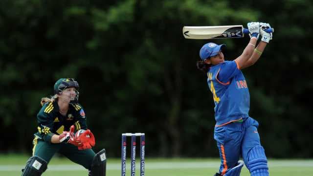 Clinical Australia Women trounce India