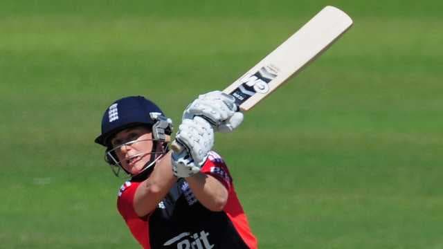 England's women extend dominance