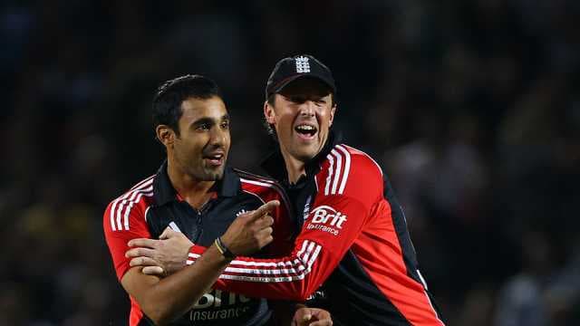 Bopara stars as England cruise to victory
