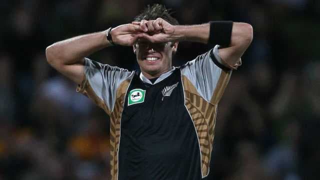 Want to set ODI record in Bangladesh right - Southee