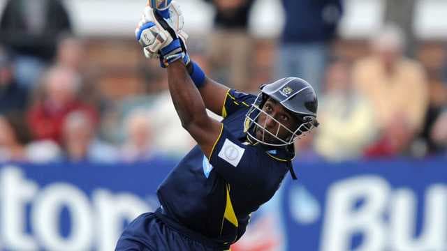 Carberry onslaught crushes Sussex