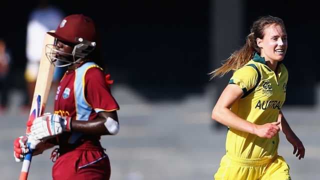Hunter, Perry bowl Australia into final