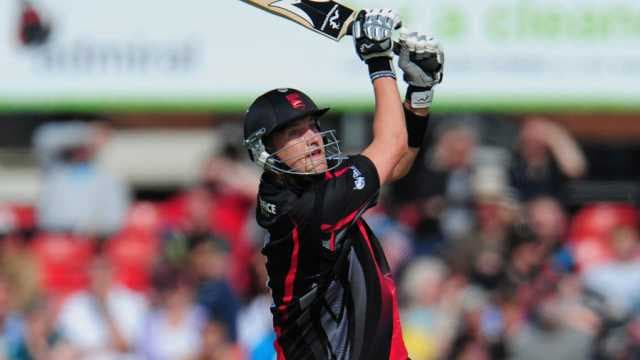 Leicestershire fold after Lineker ton