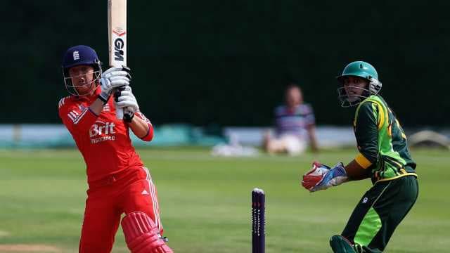 Bowlers, Taylor secure big win