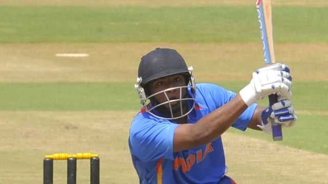 Sarfaraz, Lomror power big India win