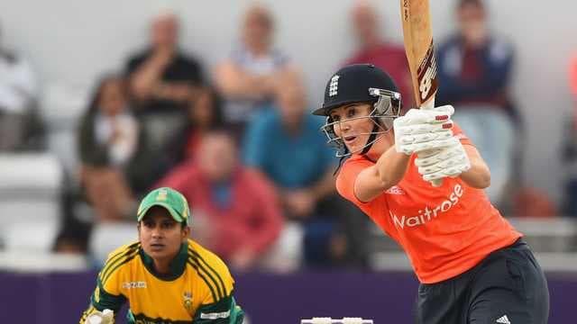 SA collapse to give England series