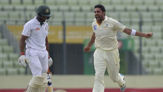 Pakistan take series with 328-run win