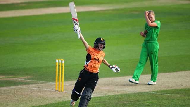 Bates stars as Vipers' experience wins Super League