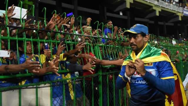 Departing Dilshan praises de Silva