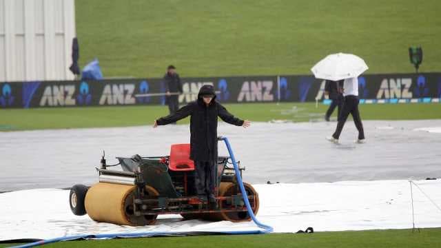 South Africa take series 1-0 after rained-out final day