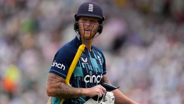 Fab Five fall flat as England fail test of world-beating reputation
