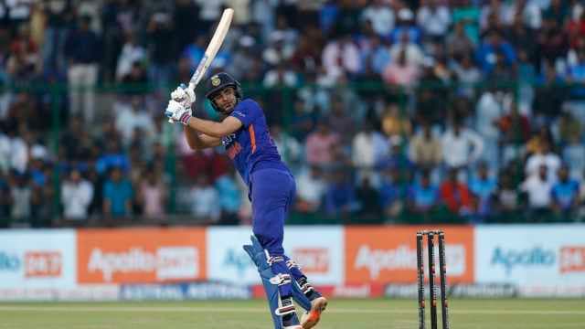 'I rotate strike well against spin' - Gill open to middle-order role in ODIs