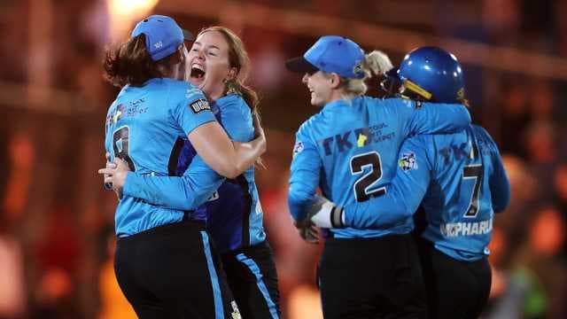 Deandra Dottin and Darcie Brown star as Adelaide Strikers claim maiden WBBL title
