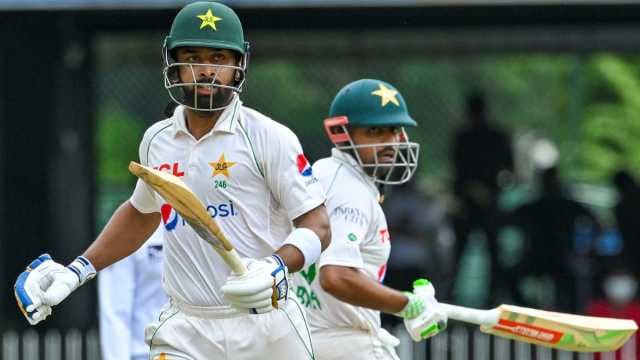 Pakistan take lead before rain ends second day's play after ten overs