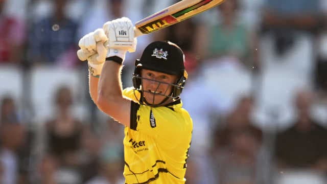 Hammond's unbeaten 109 leads Gloucestershire into semi-finals