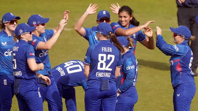 Gaur, Filer enjoy dream debuts as England stroll to seven-wicket win