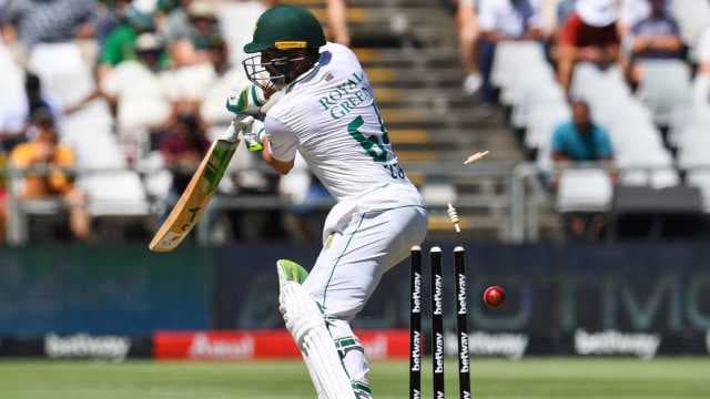 SA baffled by 'inconsistent bounce' at Newlands: 'Never seen a pitch that quick on day one'