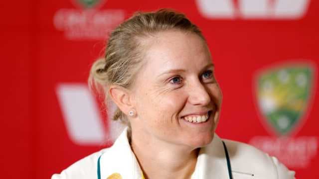 Healy hopes wicketkeeping 'tinkering' avoids recurrence of injury problems
