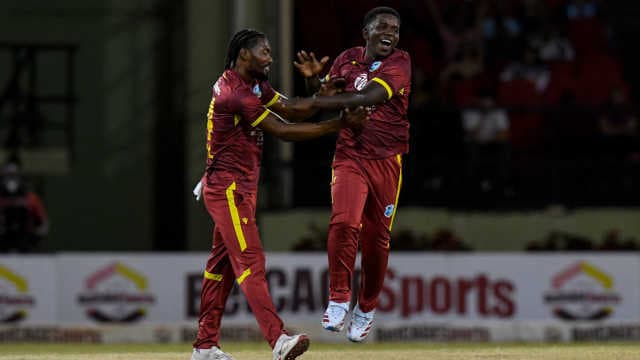 West Indies, New Zealand meet in Sobers' country to celebrate him
