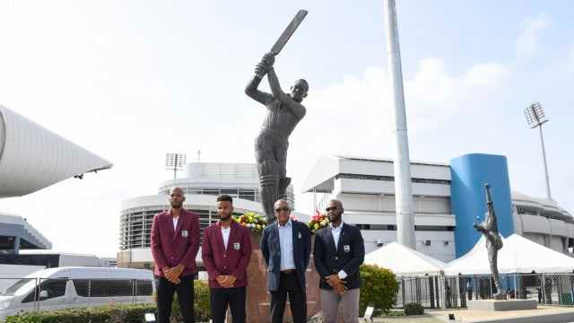 New Zealand bowl with Mitchell injured; West Indies make four changes