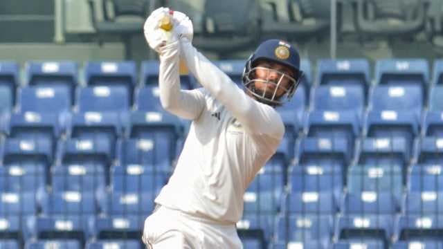 Kishan, Mohan hit fifties as East bat on with one hand on the Duleep Trophy