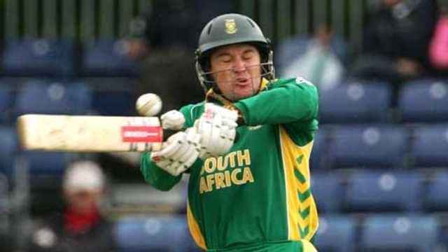 Morne van Wyk smashes record score