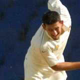 Agarkar and Salvi give Mumbai the advantage