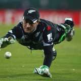 McCullum gives up keeping in Tests