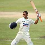 Khawaja picked to face country of birth