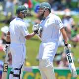 Smith backs returning Petersen to fire