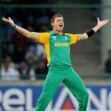 Mandatory change of ball can help seamers - Steyn