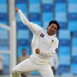 Pakistan spin England into debacle 