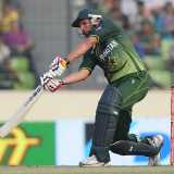 Middle-over batting costs Bangladesh