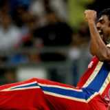 Muralitharan takes top spot 