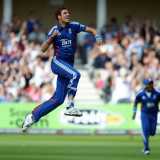 Bopara and Onions in England squad