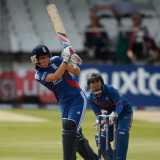 Sarah Taylor sparkles in 33-run win
