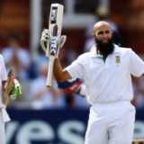 'Disappointed' de Villiers pledges support for Amla