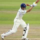 Leicestershire secure Dexter on three-year deal