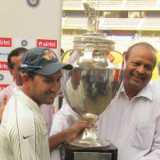 Mumbai boss their way to No. 40