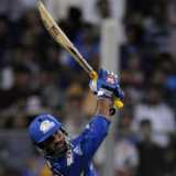 Yuvraj hits the jackpot on day of smart spending