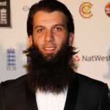 Moeen's grace adorns Lions' wasteful day