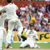 Root fights but Australia tighten grip