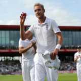 Broad to undergo knee surgery