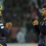 Kartik warns against rushing Narine back to bowling