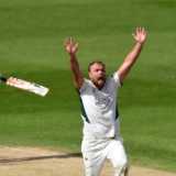 Leach roars back after Carter's tip-top debut